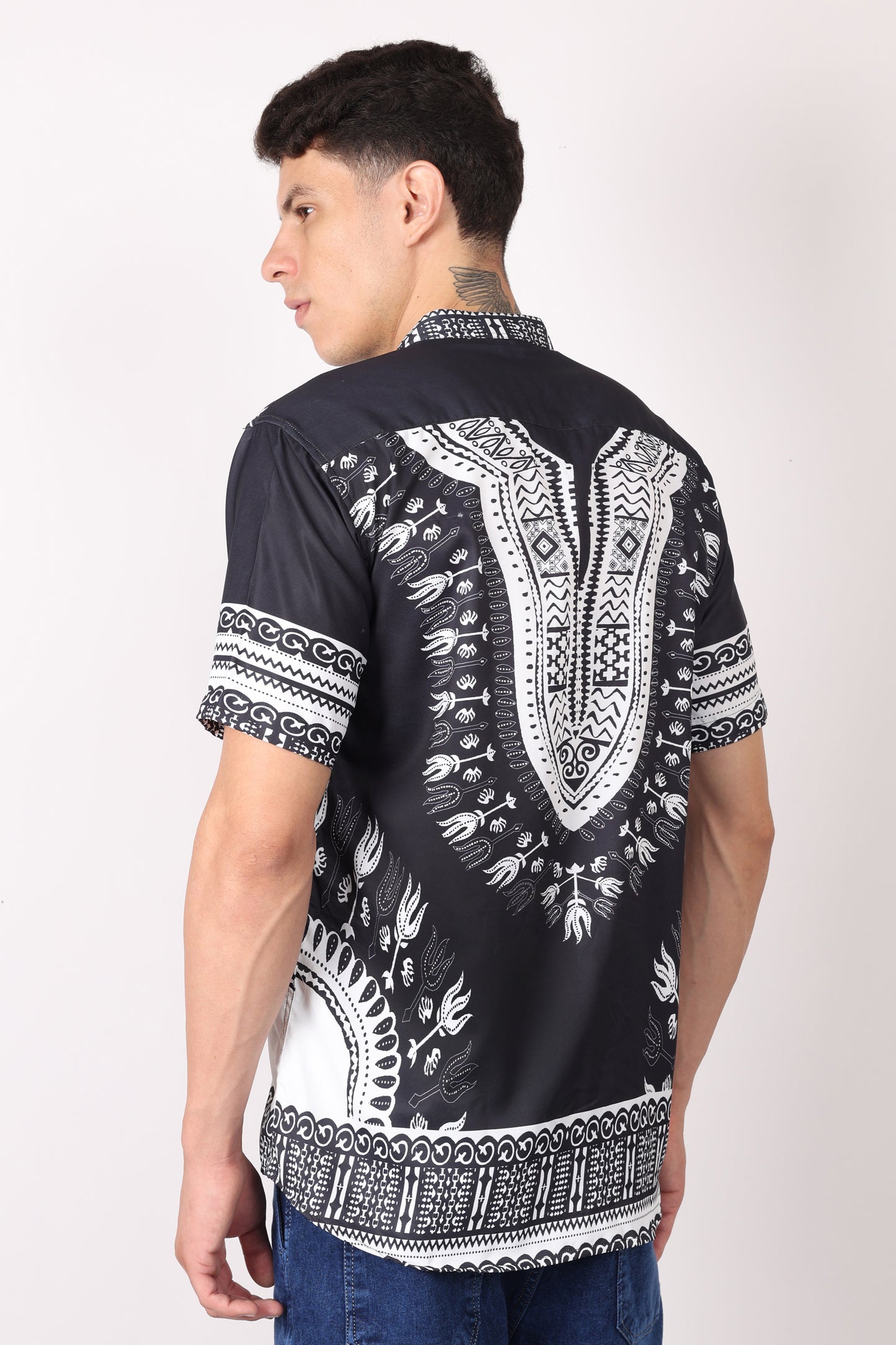 Camisa de Hombre Afrocaribeño Negro de Botones con Cuello Chino HS405