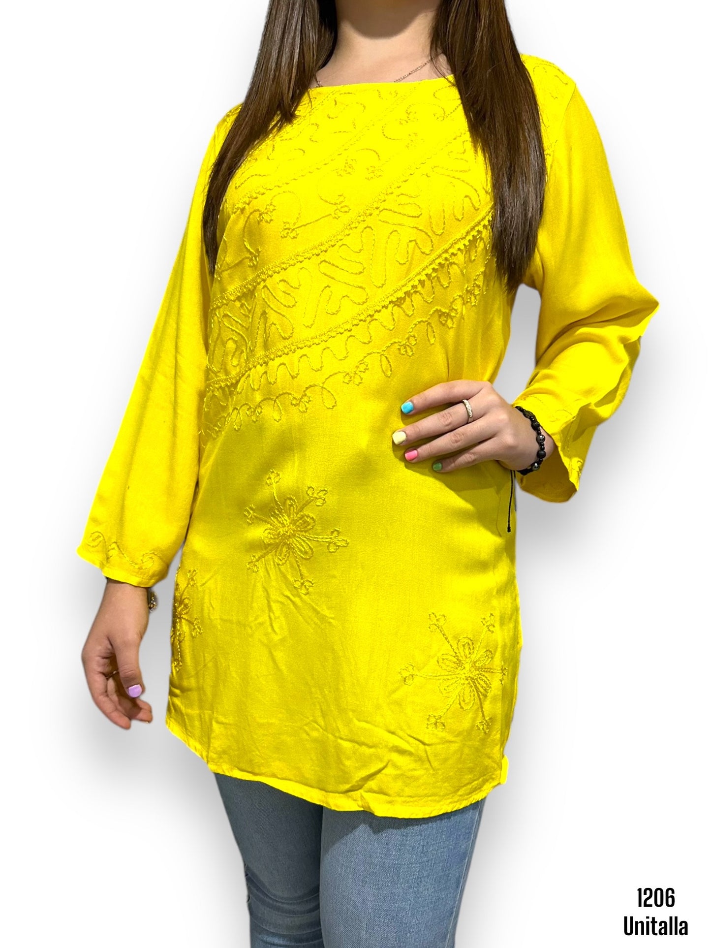 Blusa de Dama Unicolor con Bordados