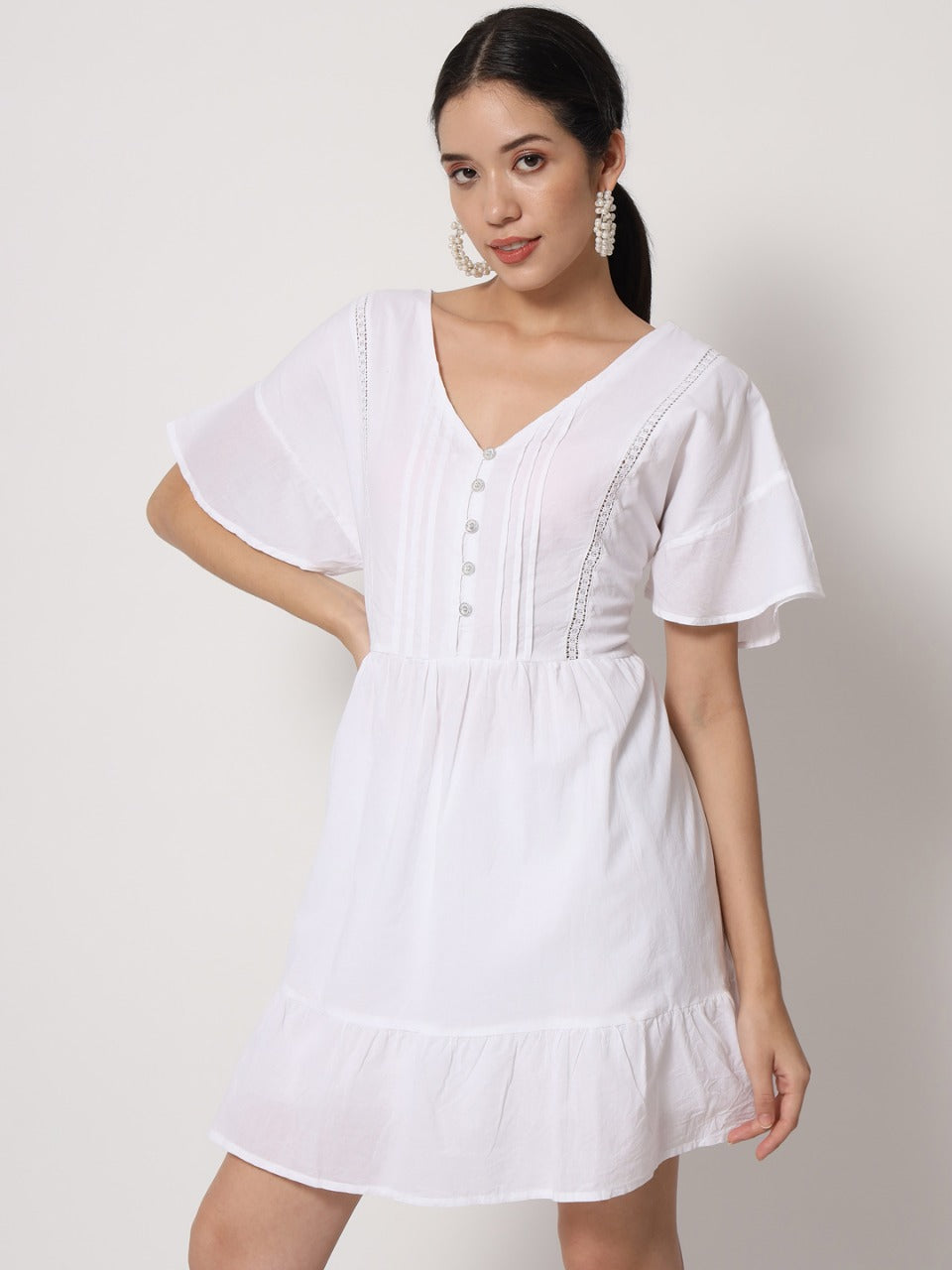 Vestido Blanco Corto de Dama con Mangas