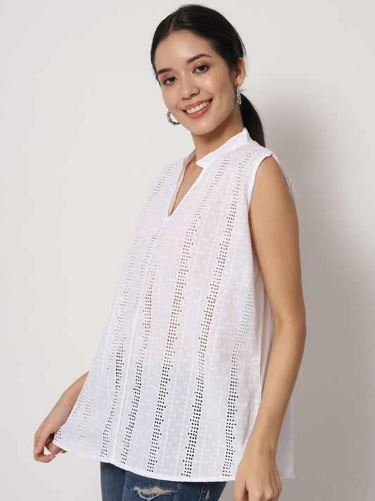 Blusa de Dama Blanca con Bordados sin Mangas