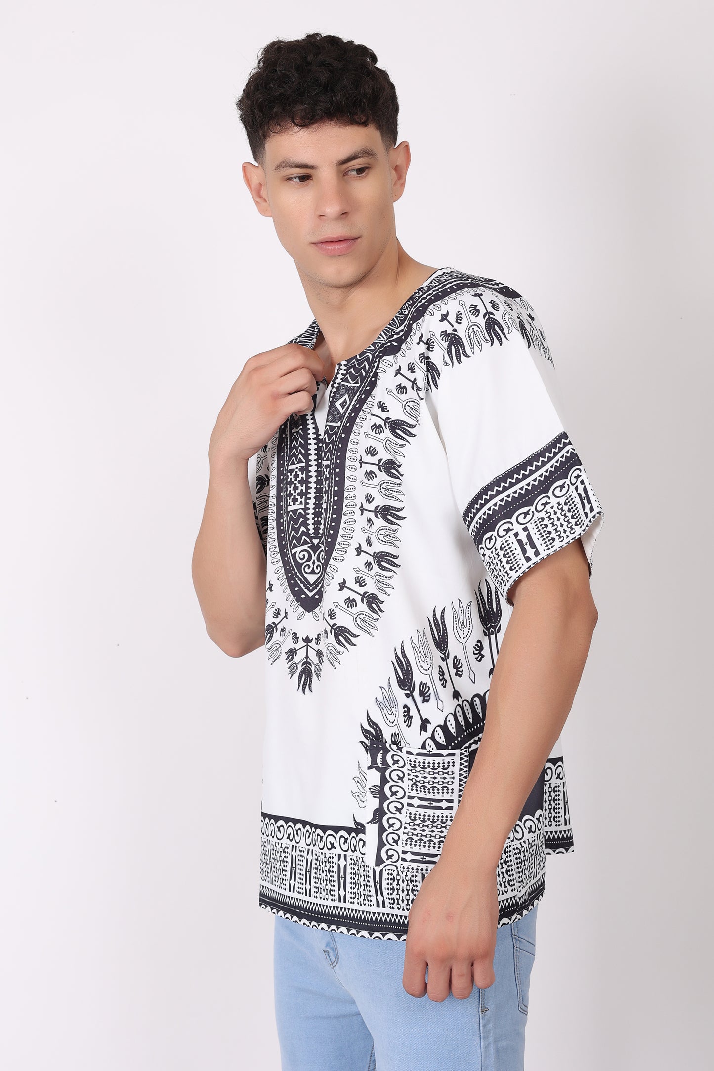 Camisa de Hombre Dashiki Afrocaribeño Estampado Blanco con Negro