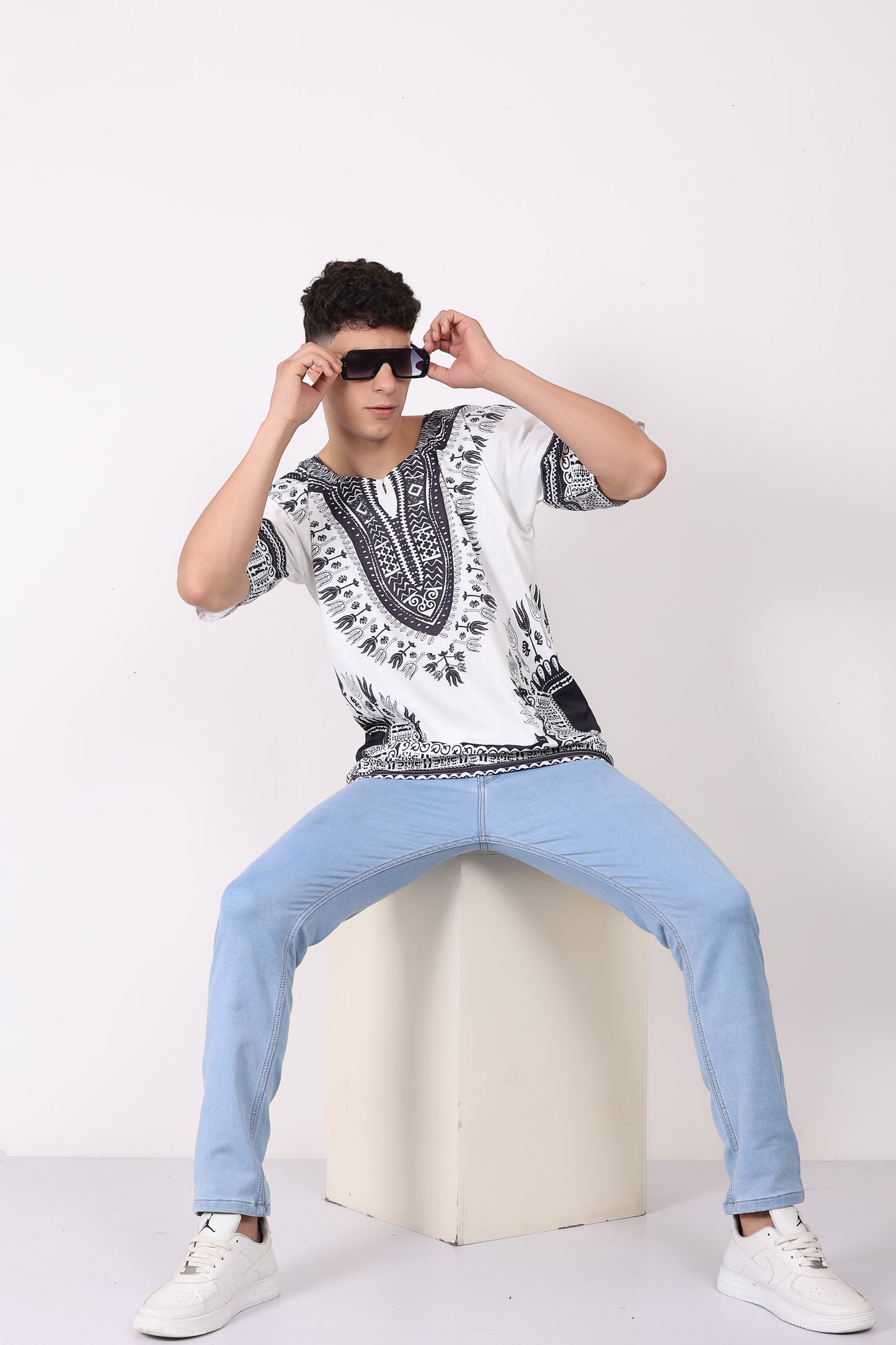Camisa de Hombre Dashiki Afrocaribeño Estampado Blanco con Negro