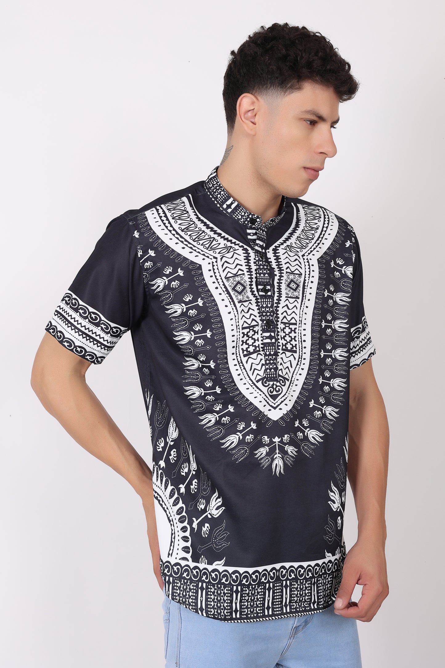 Camisa de Hombre Afrocaribeño Negro de Botones con Cuello Chino HS405