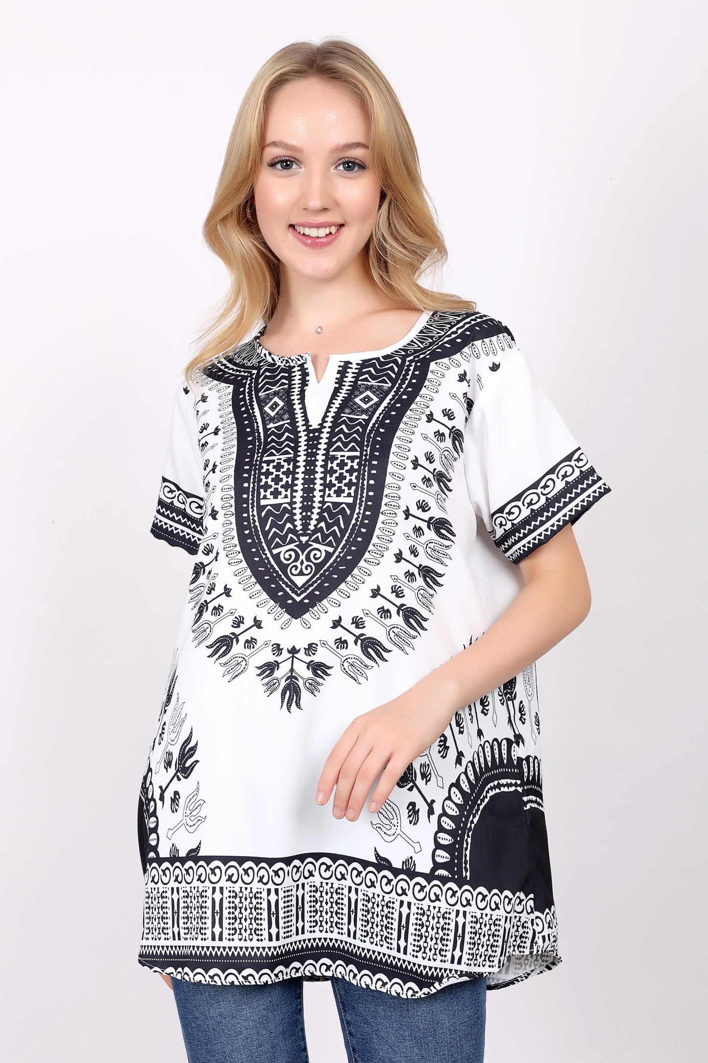 Blusa Afrocaribeña de Dama Estampado Blanco con Negro