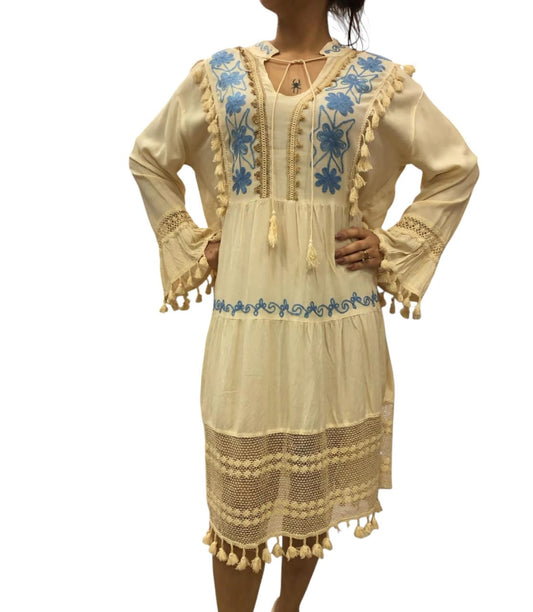 Vestido Beige con Tejidos.