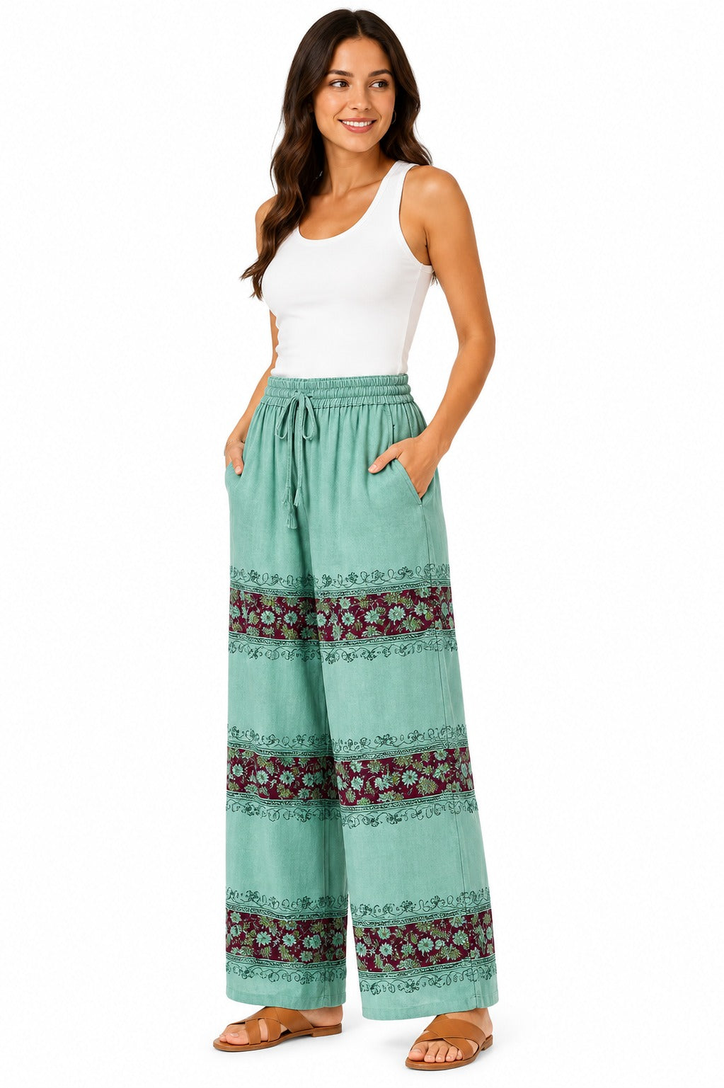 Pantalón Floral con Detalles Bordados